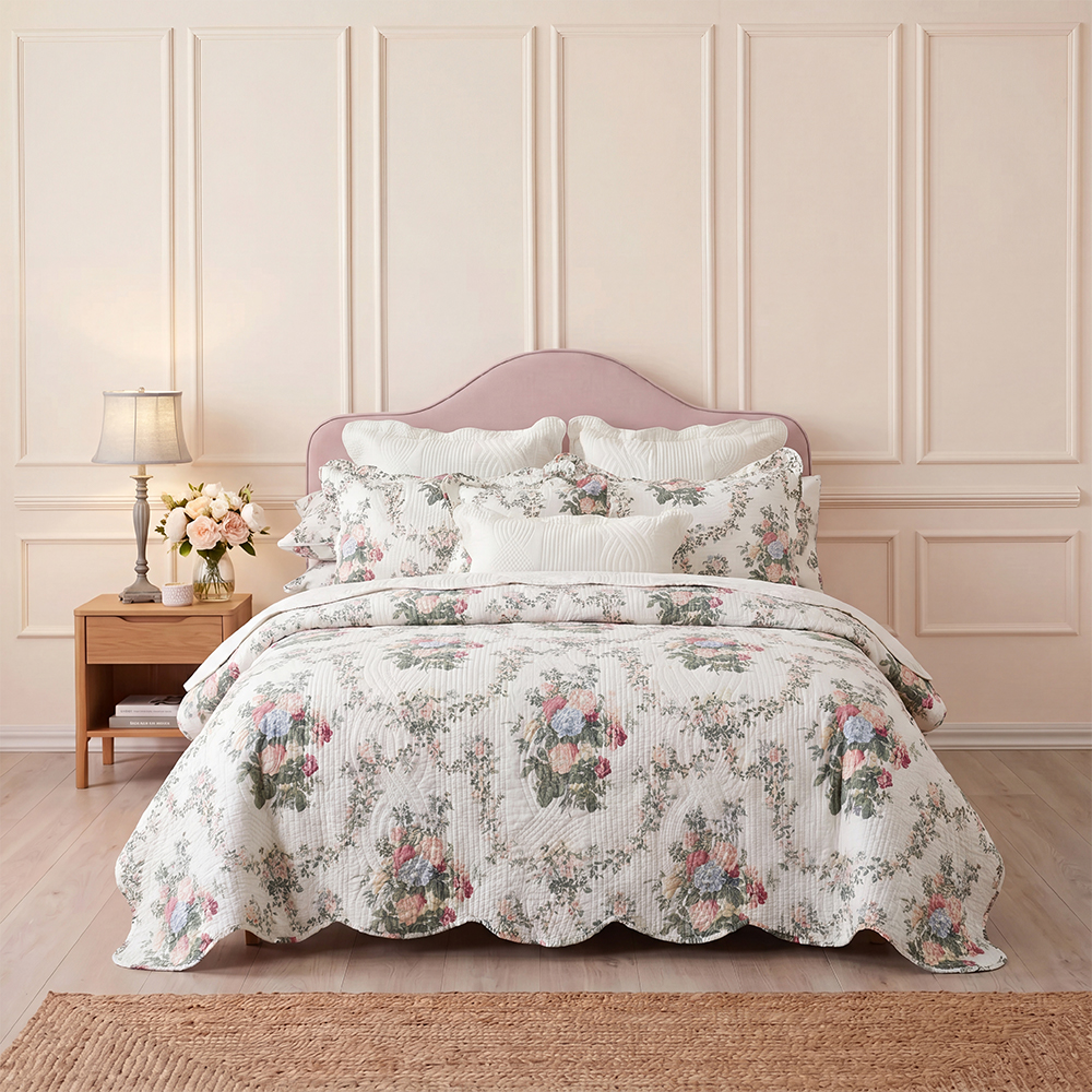Vintage Floral Scalloped Quilt Set Cotton Blend Microfiber Bedspread Coverlet